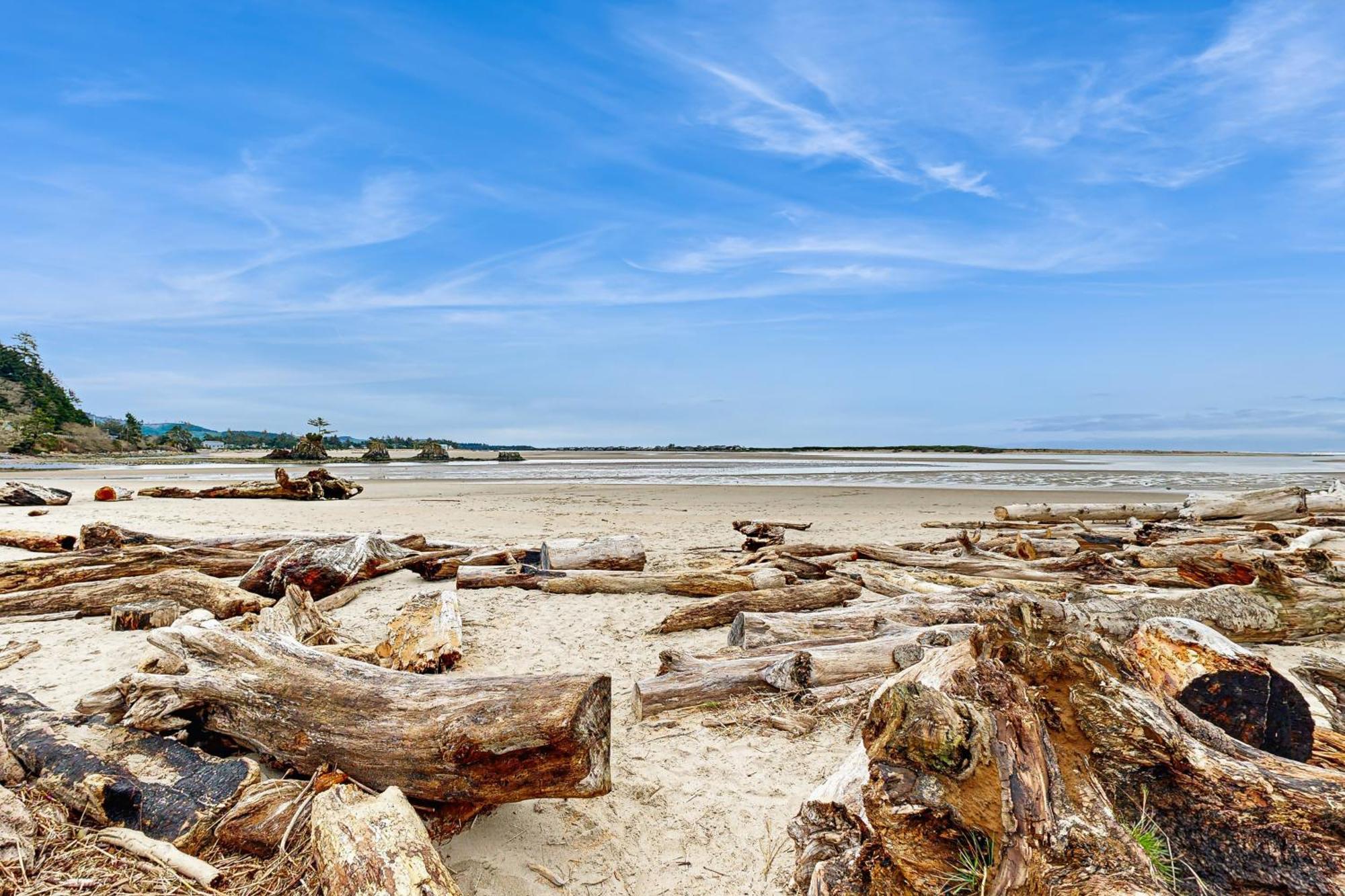 Waters Edge Apartment Salishan Beach ห้อง รูปภาพ