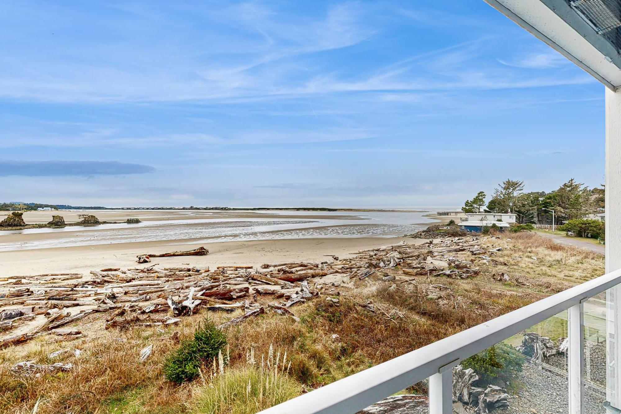 Waters Edge Apartment Salishan Beach ห้อง รูปภาพ
